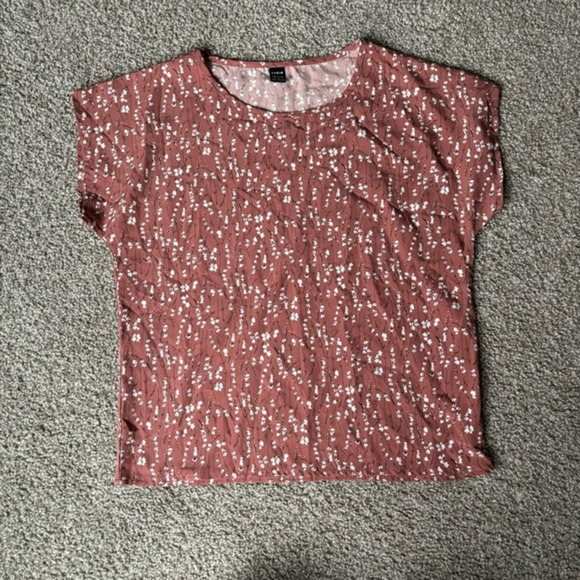 Shein Dainty Floral Blouse Tee Shirt Sz XS Lightweight - Picture 1 of 3